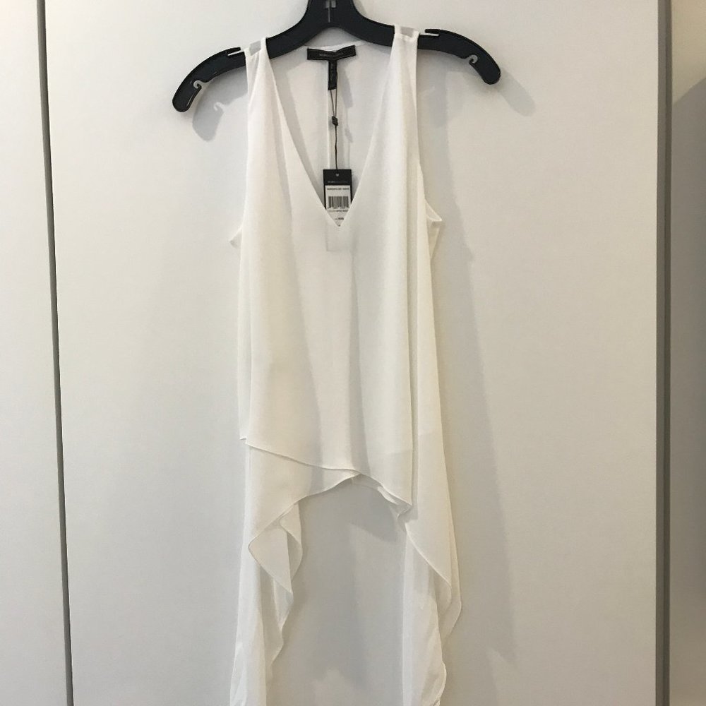 BCBGMaxAzria v  neck  drape top